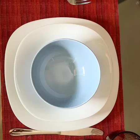 Malsi's, Private With Shared Bathroom And Kitchen