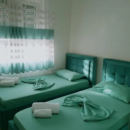 Homestay Malsi's, Private With Shared Bathroom And Kitchen