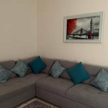 Malsi's, Private With Shared Bathroom And Kitchen Habitación en casa particular