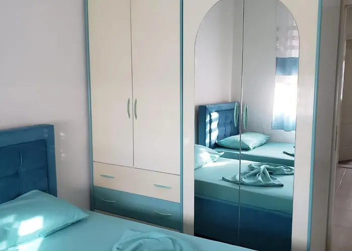 Malsi's, Private With Shared Bathroom And Kitchen Privatunterkunft